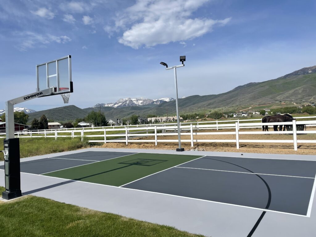 outdoor basketball court, Pleasant View